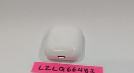 Used
													Apple AirPods 2nd Gen - Lightning Case, photo 3 of 4