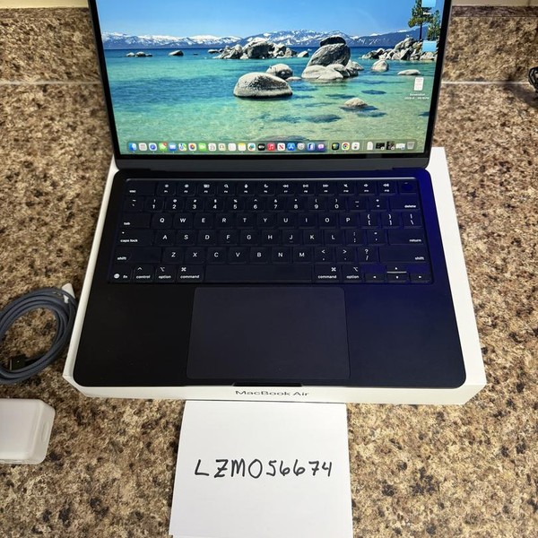 MacBook Air 2025 (M4) - 13 inch - 512 GB, Midnight, 24 GB, Apple M4