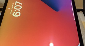 Good
													Apple iPad Pro 12.9" 4th Gen 2020 - Unlocked, Gray, 128 GB, A2069, photo 3 of 4