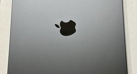 Good
													MacBook Pro Late 2023 (M3) - 16" - Apple M3 Pro 12-core, Black, 512 GB, 18 GB, 18-core GPU, photo 2 of 10