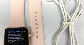 Good
													Apple Watch Series 3 42mm - Unlocked, Gold, A1861, Aluminum, photo 3 of 8