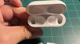 Used
													Apple AirPods Pro 2nd Gen - Lightning, photo 2 of 8