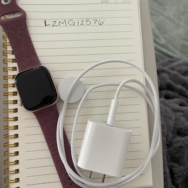 Apple Watch Series 10 42mm - Rose Gold, A2997 - GPS, Aluminum