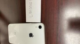 Good
													Apple iPhone Xr - AT&T, White, 64 GB, A1984, photo 5 of 11