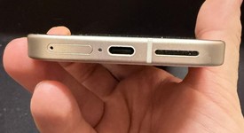 Good
													Google Pixel 9a - Unlocked, Porcelain, 128 GB, 8 GB, photo 3 of 7