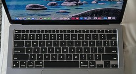 Good
													MacBook Air 2020 - 13" - Apple M1, Gray, 256 GB, 8 GB, photo 1 of 9