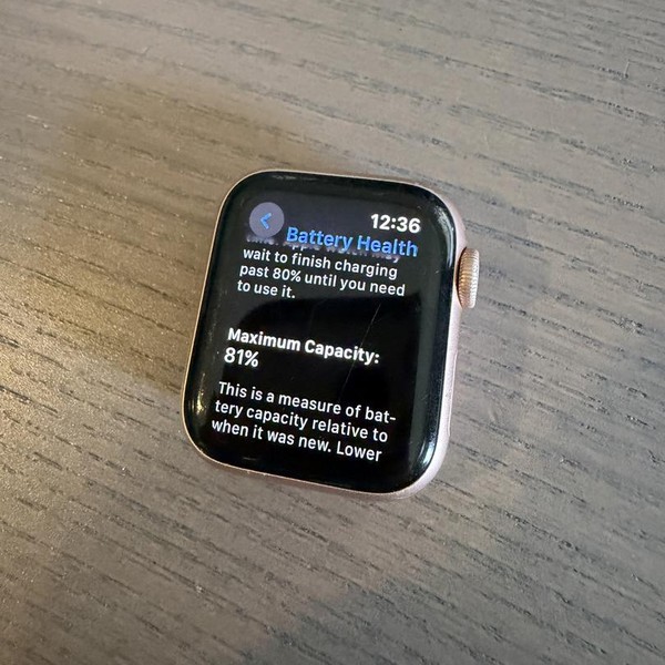 Apple Watch Series 6 40mm - Gold, A2291 - GPS, Aluminum