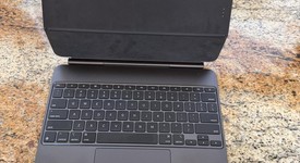 Mint
													Apple iPad Pro 13" (M4) 2024 - Unlocked, Black, 512 GB, 8 GB, A2926, Standard Glass, photo 2 of 7