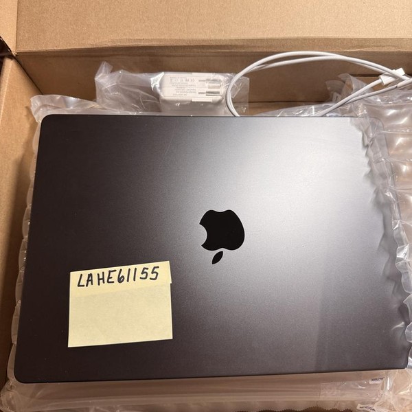 MacBook Pro Late 2023 (M3) - 14 inch - 512 GB, Black, 36 GB, Apple M3 Pro 12-core, 18-core GPU
