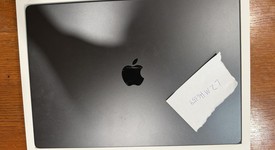 Mint
													MacBook Pro Late 2023 (M3) - 16" - Apple M3 Pro 12-core, Black, 512 GB, 36 GB, 18-core GPU, photo 1 of 14