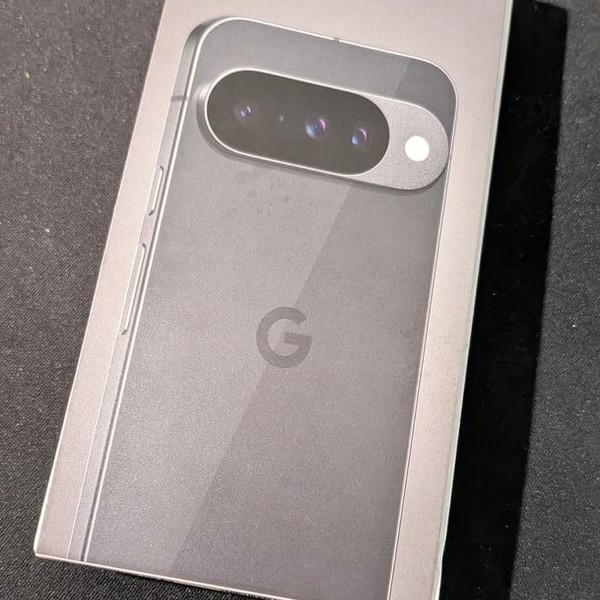 Google Pixel 10 - Mint Mobile, 128 GB, Obsidian, GLBW0