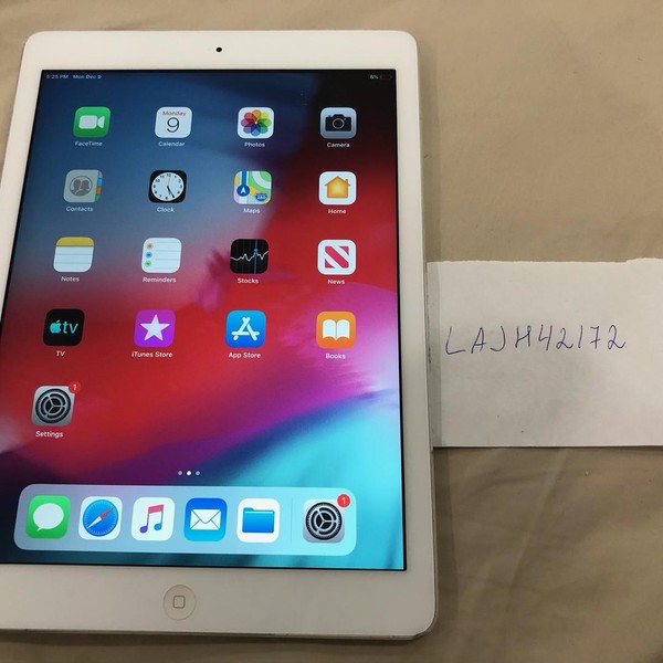 Apple iPad Air - Wi-Fi, 32 GB, Silver