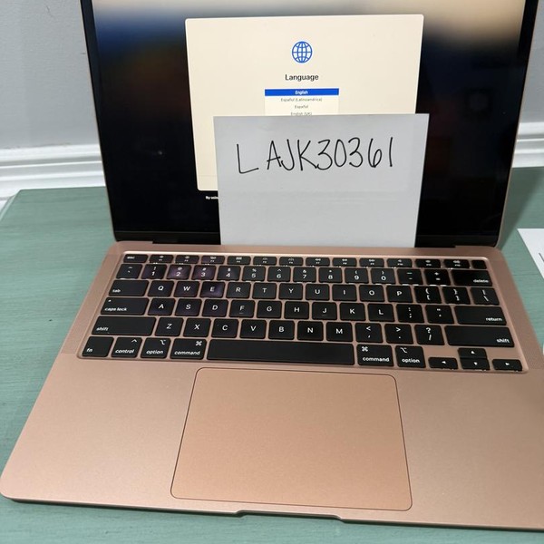 MacBook Air 2020 - 13 inch - 256 GB, Gold, 8 GB, Intel Core i3