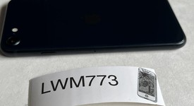 Good
													Apple iPhone SE 3rd Gen 2022 - Unlocked, Midnight, 64 GB, A2595, photo 5 of 11