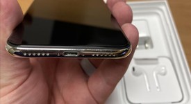 Good
													Apple iPhone X - AT&T, Silver, 256 GB, A1901, GSM, photo 5 of 6