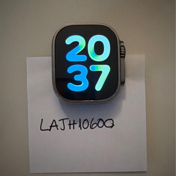 Apple Watch Ultra 49mm - Unlocked, Titanium, A2622