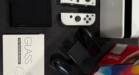 Mint
													Nintendo Switch - OLED - White, 64 GB, photo 6 of 6