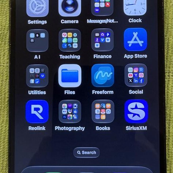 Apple iPhone 14 Pro Max - Mint Mobile, 512 GB, Black, A2651