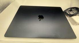 Good
													MacBook Air 2025 (M4) - 15" - Apple M4, Midnight, 256 GB, 16 GB, photo 1 of 4