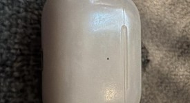 Used
													Apple AirPods Pro - Wireless Case, photo 2 of 5