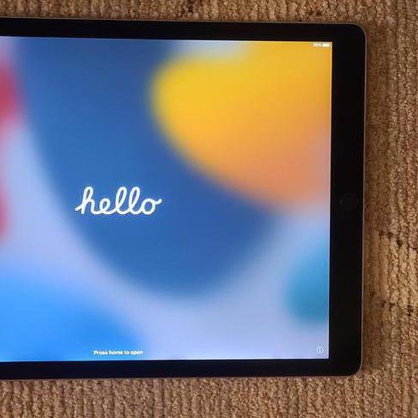 Apple iPad Pro 12.9 inch 2nd Gen 2017 - Wi-Fi, 512 GB, Gray