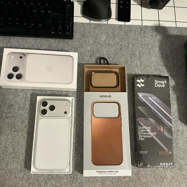 Apple iPhone 17 Pro Max - Unlocked, 512 GB, Silver, A3257