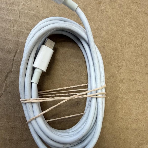 MacBook Pro 2020 - 13 inch - 1 TB, Gray, 16 GB, Apple M1