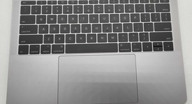 Fair
													MacBook Pro 2017 (No Touch Bar) - 13" - I5, Gray, 256 GB, 16 GB, photo 3 of 8