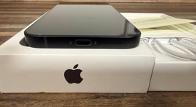 Mint
													Apple iPhone 16e - Unlocked, Black, 128 GB, A3212, photo 3 of 7