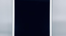 Mint
													Apple iPad Air - Wi-Fi, Silver, 16 GB, photo 2 of 12