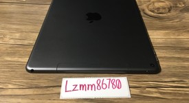 Good
													Apple iPad Air 3rd Gen - Unlocked, Gray, 64 GB, photo 5 of 7