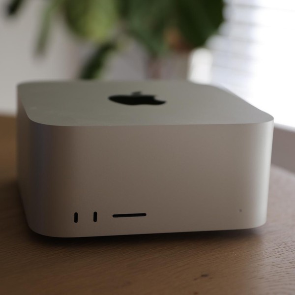 Mac Studio 2023 - Apple M2 Ultra, 2 TB, 128 GB, 60 Core GPU