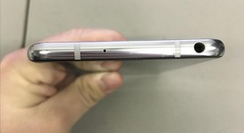 Good
													LG V30 - Verizon, Silver, 64 GB, VS996, photo 4 of 7