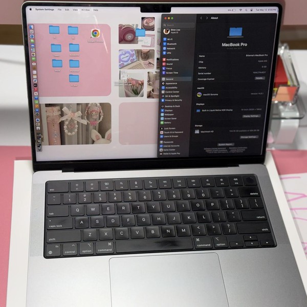 MacBook Pro Late 2023 (M3) - 14 inch - 512 GB, Gray, 8 GB, Apple M3, 10-core GPU