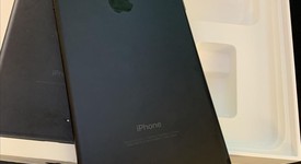 Mint
													Apple iPhone 7 Plus - Unlocked, Black, 128 GB, A1661, photo 2 of 10
