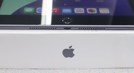 Good
													Apple iPad 9th Gen - Unlocked, Gray, 64 GB, A2603, photo 3 of 14