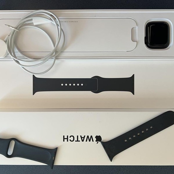 Apple Watch SE 2nd Gen 40mm - Unlocked, Midnight, A2726 - Cellular, Aluminum