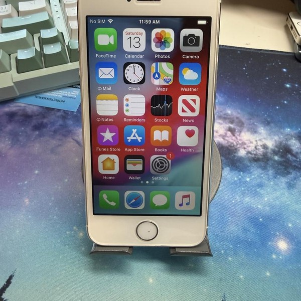 Apple iPhone 5S - Unlocked, 16 GB, Silver, A1533, GSM