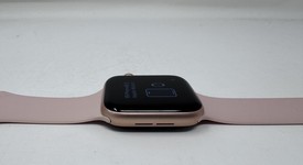 Good
													Apple Watch Series 4 44mm - Gold, A1978 - GPS, Aluminum, photo 5 of 6