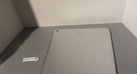 Fair
													Apple iPad 8th Gen - Wi-Fi, Silver, 128 GB, A2270, photo 3 of 5