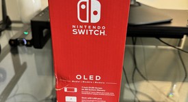 New
													Nintendo Switch - Red & Blue, 32 GB, photo 4 of 7