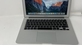 Fair
													MacBook Air 2015 - 13" - Silver, 128 GB, 4 GB, photo 1 of 12