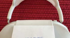 Used
													Apple AirPods Max - Silver, photo 1 of 6