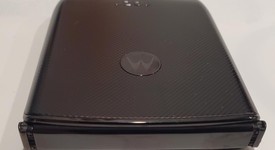 Mint
													Motorola Razr - Verizon, Black, 128 GB, 6 GB, photo 2 of 10