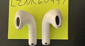 Used
													Apple AirPods 4th Gen - Active Noise Cancellation, photo 4 of 5