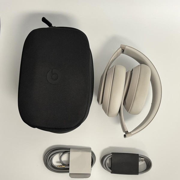 Beats Studio Pro - Sandstone