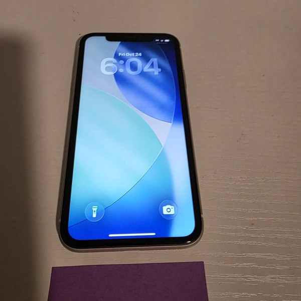 Apple iPhone 11 - Unlocked, 128 GB, White, A2111