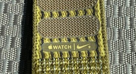 Good
													Apple Watch Series 5 44mm - Unlocked, Gray, A2095 Cellular, Nike, photo 5 of 6