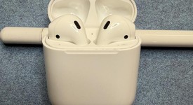 Used
													Apple AirPods 2nd Gen - Lightning Case, photo 1 of 4