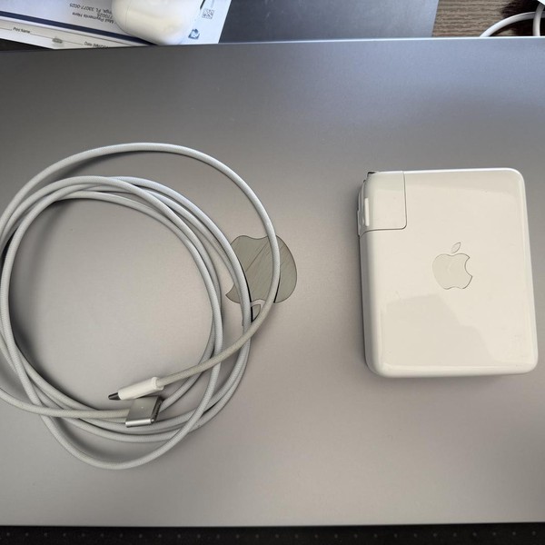 MacBook Pro 2021 - 16 inch - 1 TB, Gray, 32 GB, Apple M1 Max